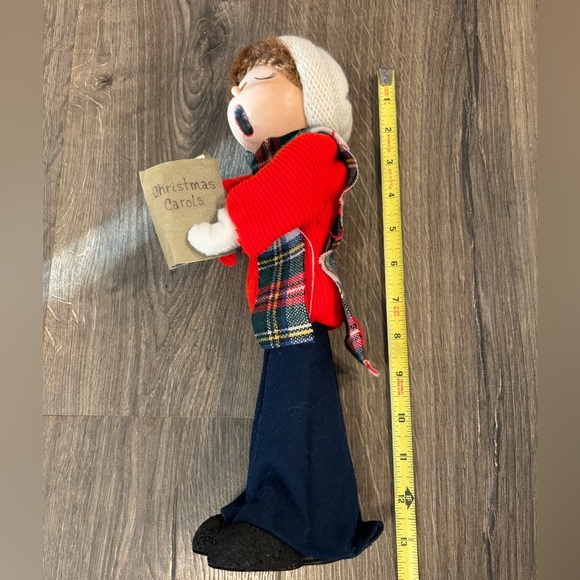 Vintage Paper Mache Christmas Caroler Hand Made Lady Silent Night Holiday Decor - Picture 12 of 12